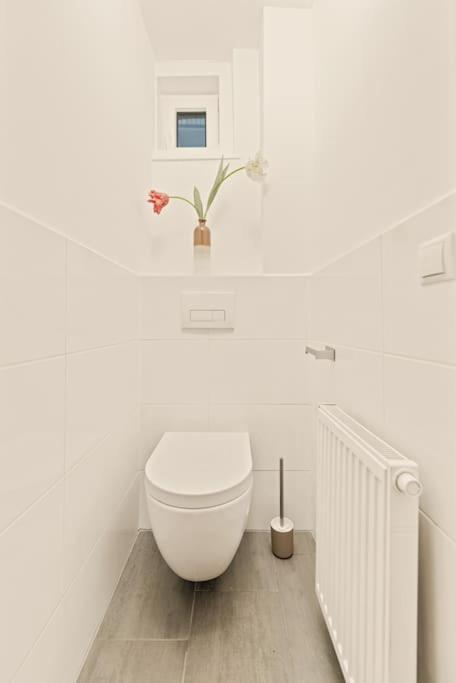 Cozy Apartment In Quiet Location, Fast Train Station 100M Away, Contactless Check-In Wien Ngoại thất bức ảnh
